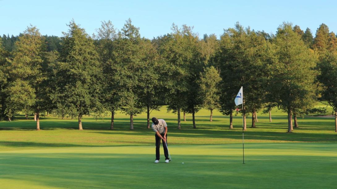 Meri-Teijo Golf kenttä ja pelaaja